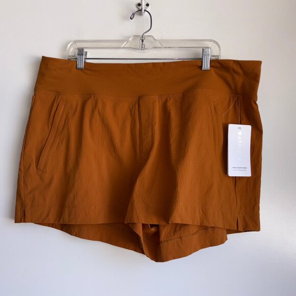 Athleta Pants - NWT ATHLETA Trekkie North Shorts Size 18